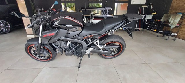 HONDA CB650F 2019