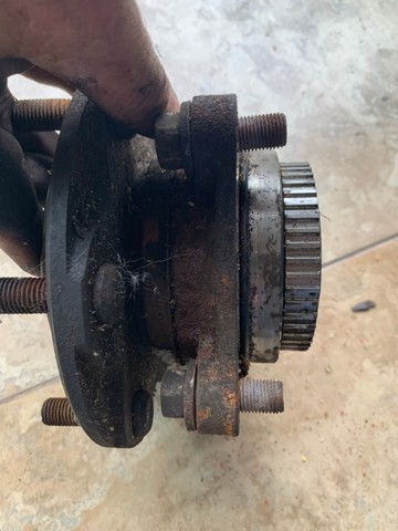 cubo/roda dianteira toyota hillux 3,0 original - Foto 5