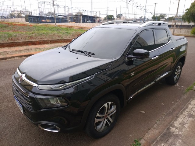 FIAT TORO VOLCANO AT9 DIESEL AUTOMÁTICO