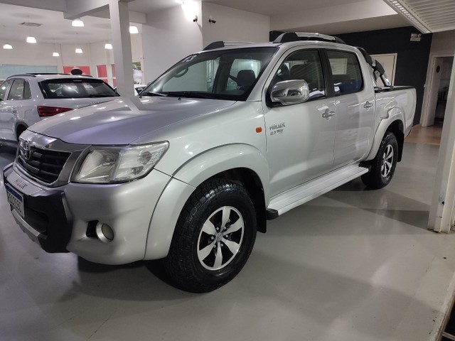 TOYOTA HILUX SR 2.7 FLEX 4X2 AUTOMÁTICA