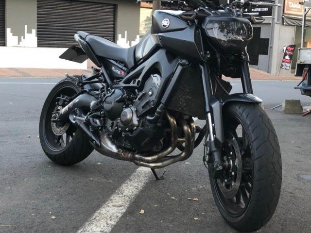 YAMAHA MT-09