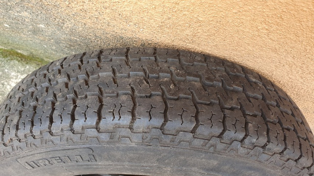 Pneu pirelli p4 145 r13 usado em bom estado Carros vans e