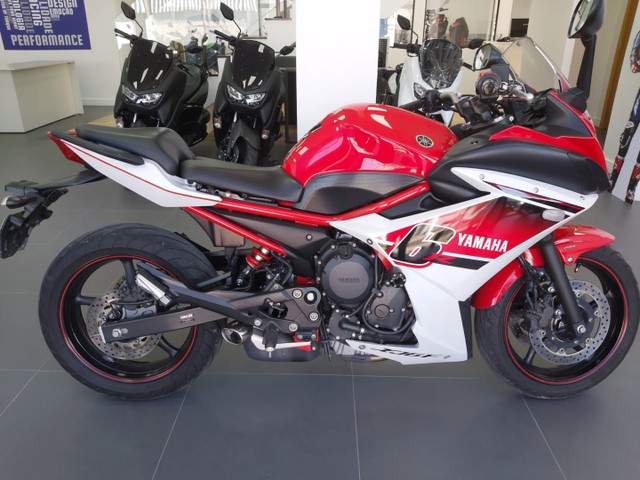 YAMAHA XJ6F SUPER INTEIRA E REVISADA