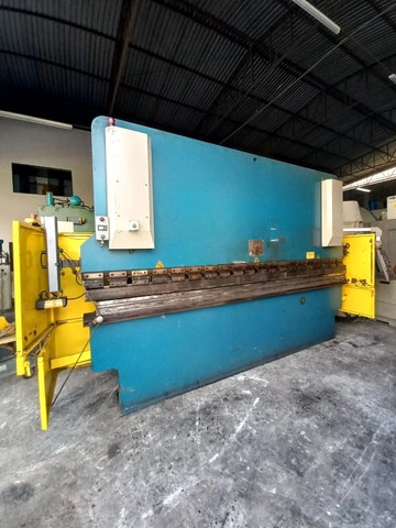 Prensa Dobradeira 4 metros 160 tons - Foto 3