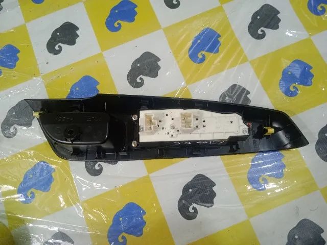Moldura Diant. Motorista Vidro Botao Eletrico Etios 2016 - Foto 4
