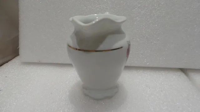 Mini leiteira de porcelana schmidt linda e rara!! medindo 9cm de altura - Foto 4