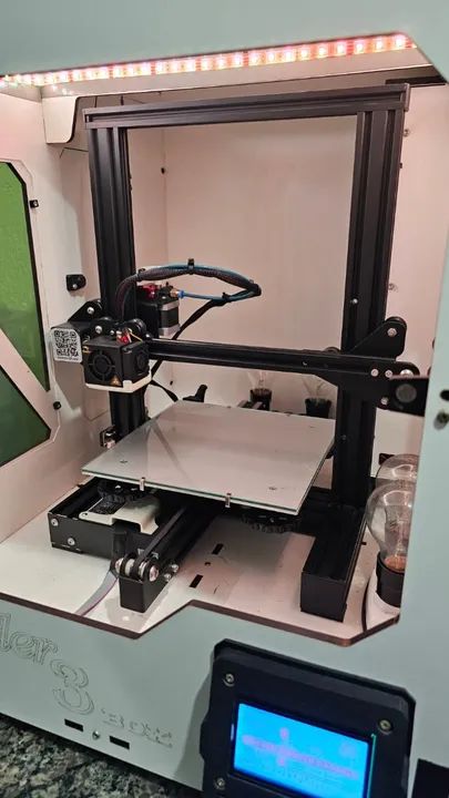 Impressora 3d Ender 3 com upgrades e gabinete
