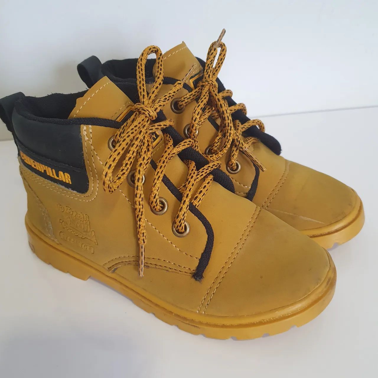 bota coturno infantil