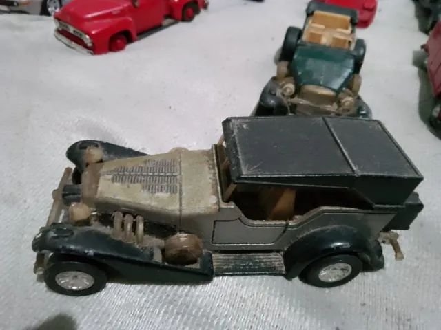 9 miniaturas de carrinhos antigos 