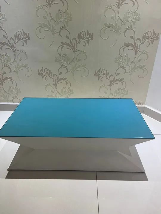 Mesa de Centro em Vidro e Laca branca