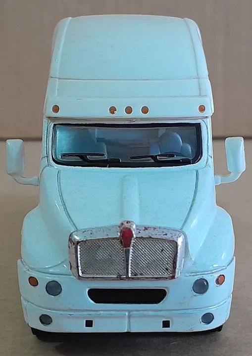 Kenworth T 2000 1/66 Kinsmart