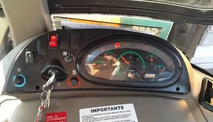 Retroescavadeira case 580N ano 2016 - Foto 6