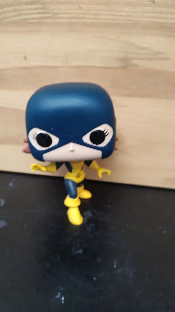 funko pop marvel girl 503 80 anos