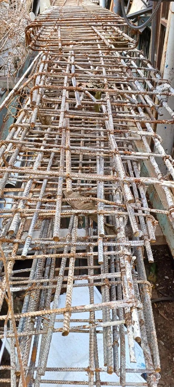 VIGAS LARGAS USADAS DE 8 FERROS 3/8 ESTRIVO 1/4 /// R$70,00 O METRO 