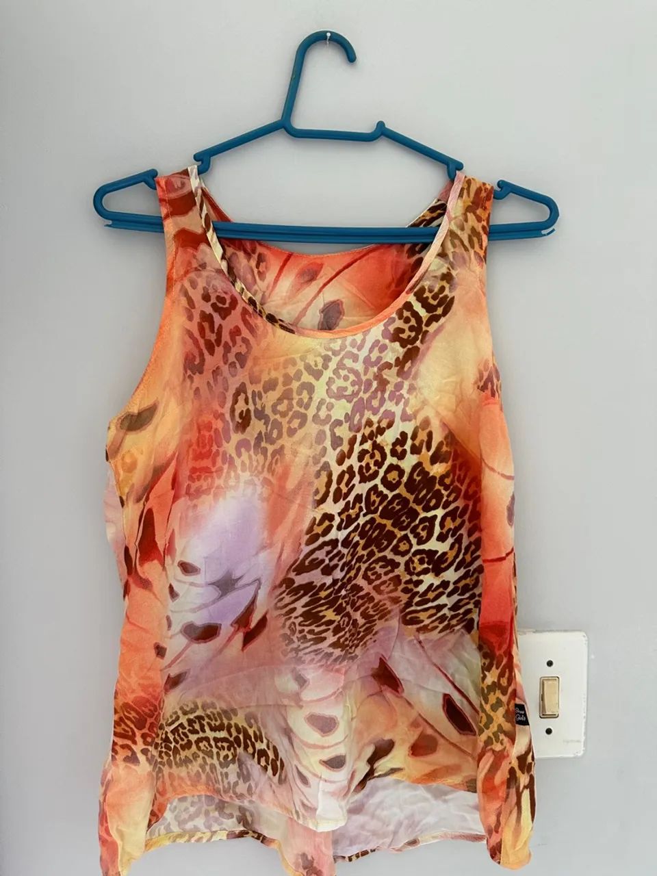 Blusa estampa de onça  - Foto 4