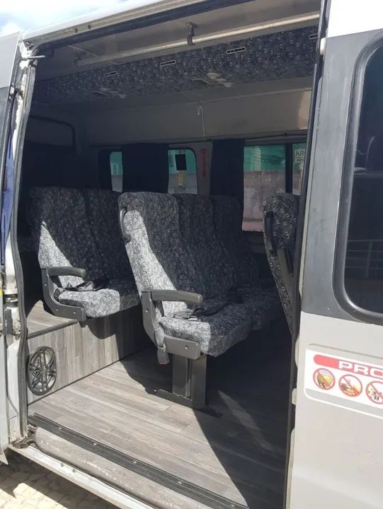 Aluguel e Fretamento vans e micro ônibus Turismo - Foto 4
