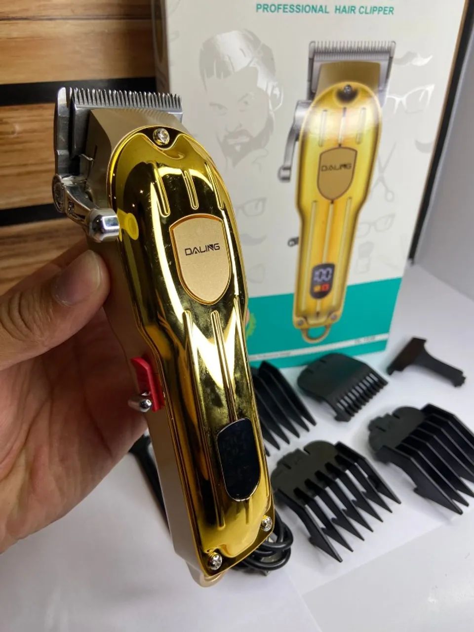 Máquina De Cortar Cabelo Dourada Profissional Sem Fio Daling - Foto 5