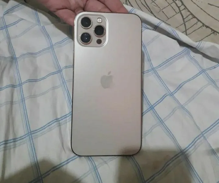Iphone 12 pro Max Dourado 512gb