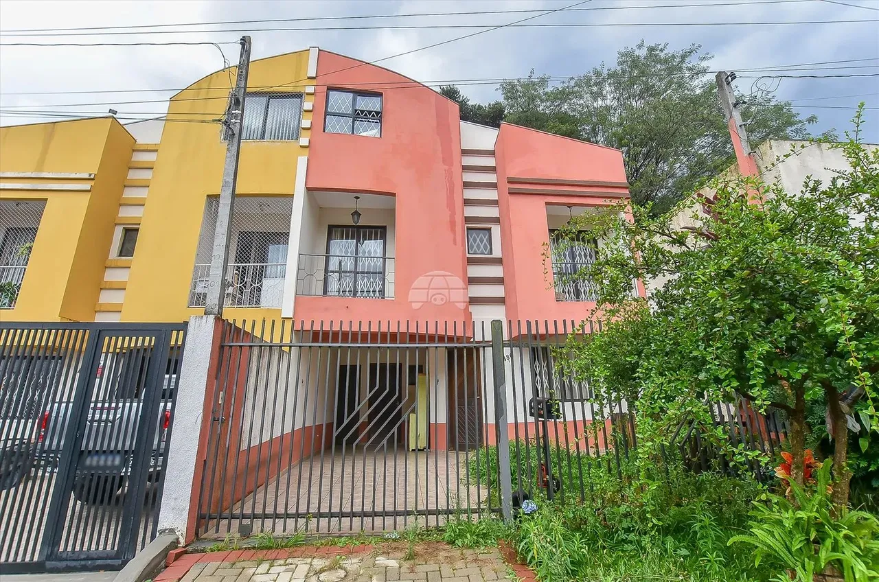 Sobrado a venda no Jardim das Américas em Curitiba/PR