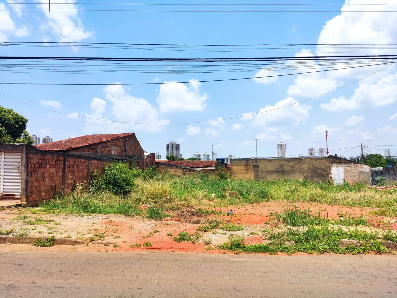 Lote 495,61m² (Asfalto, Agua e Esgoto) Setor Serrinha