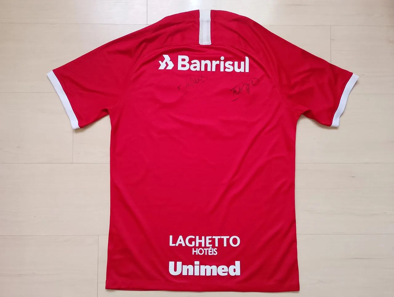 AUTOGRAFADA - Camisa SC Internacional - Temporada 2019 - Foto 2