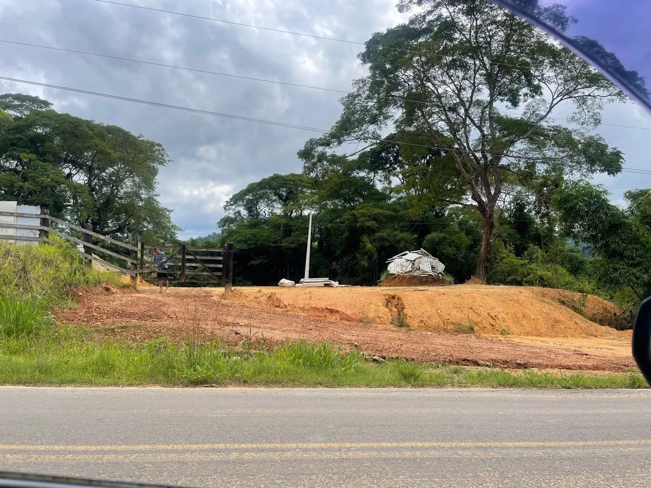 Lote  localizado  em mercês mg 