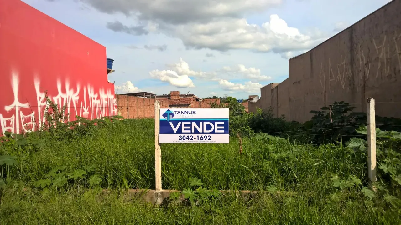 LOTE 24 = 480 m2 COM FRENTE para AV. GUACURUS