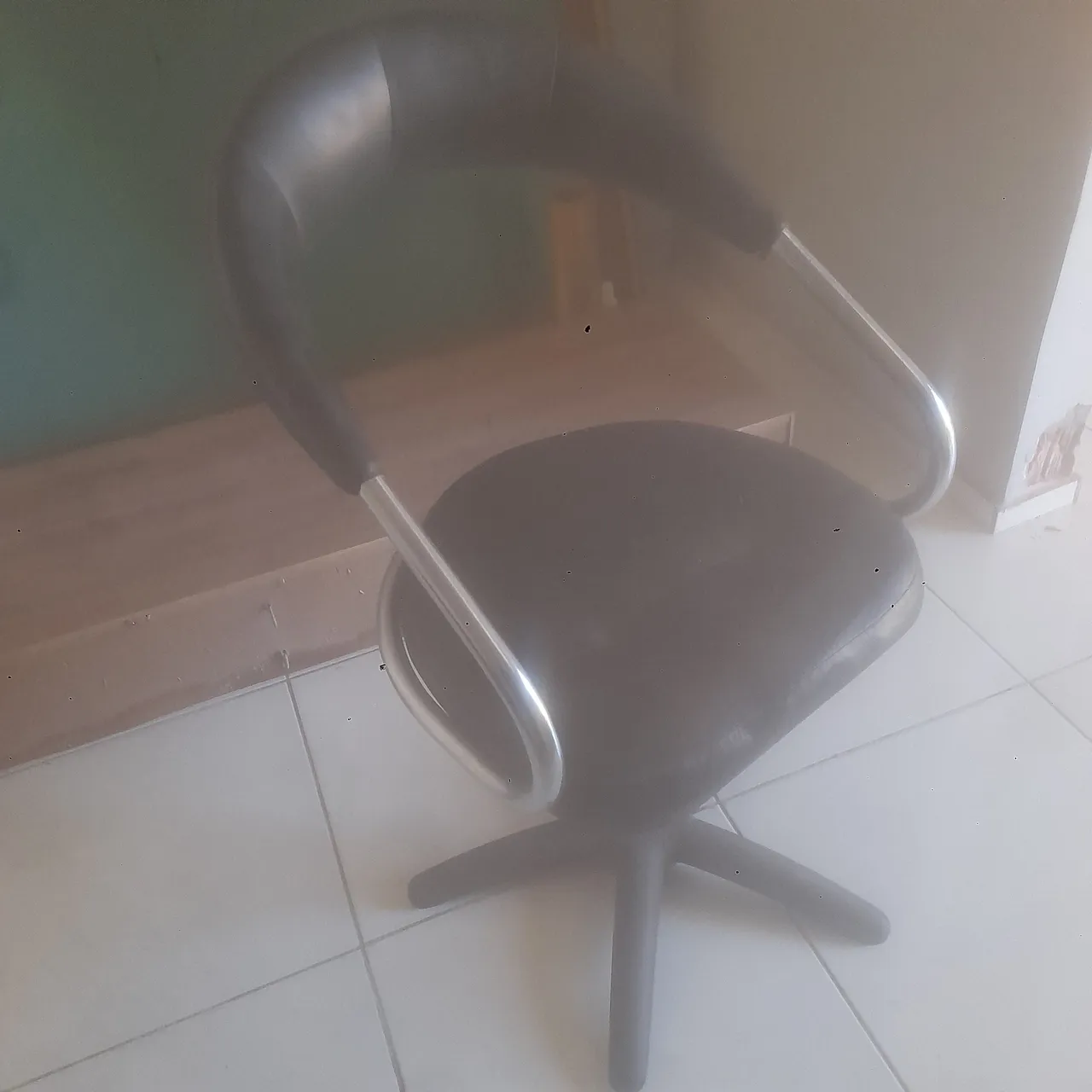 Cadeira Giratória Design Moderno
