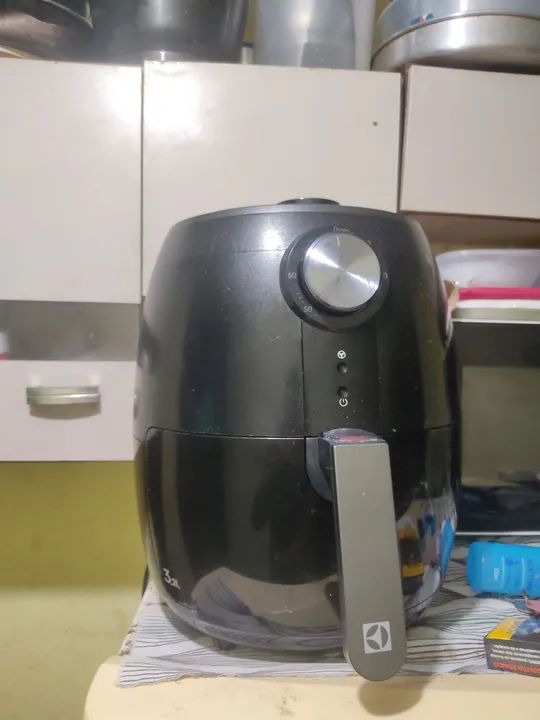 Fritadeira Elétrica Air Fryer 3,2 Litros