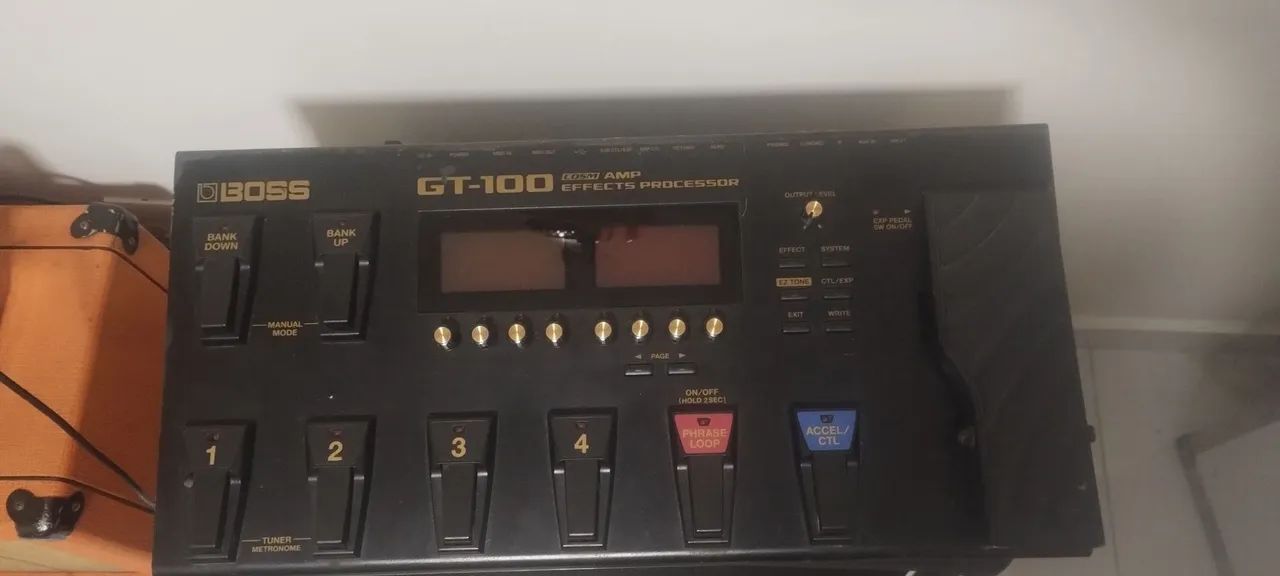 Boss gt100 - Instrumentos musicais - Jardim Casa Branca, Betim