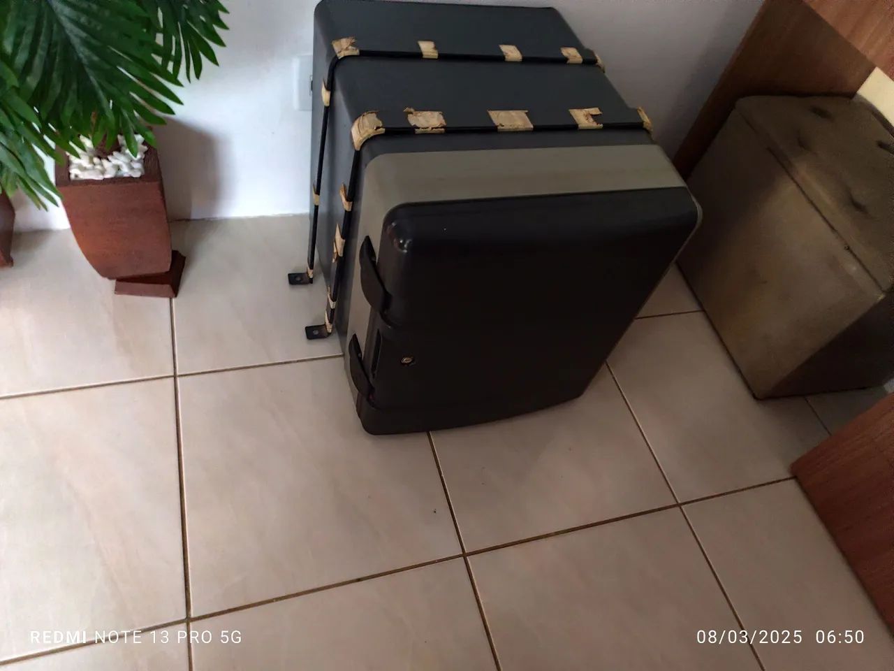 Geladeira resfriar para caminhão aceito trocas em algo do meu interesse 