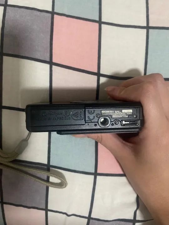 Câmera Sony CyberShot DSC-W125 - sem bateria para teste - Foto 4