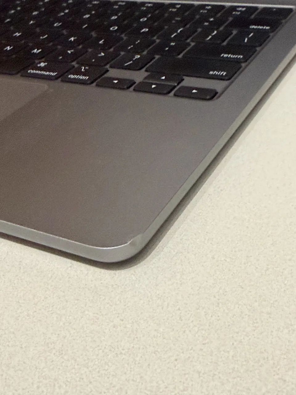 Macbook Air M2 13.6 8gb Ram 256gb Ssd Cinza (c/ Detalhe