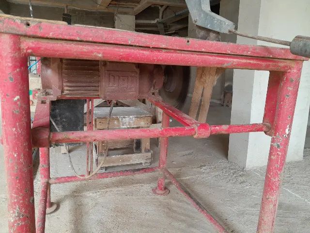 Serra circular com bancada de aço - Foto 4