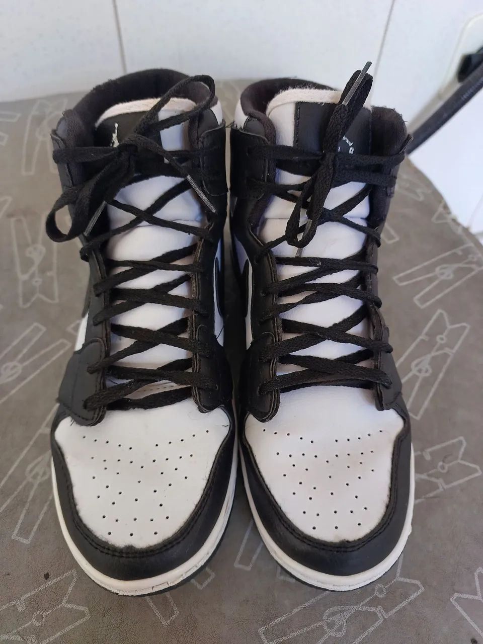 Tênis Nike Air Jordan 1 Mid - Tamanho 38