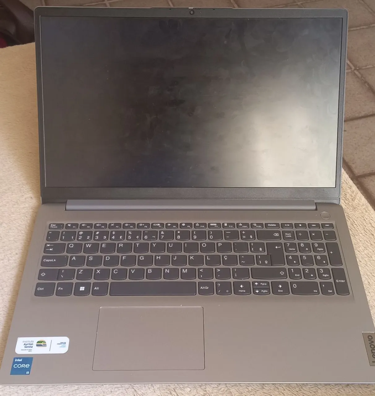 Notebook Lenovo com Intel Core i5