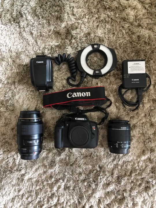 Kit Canon EOS Rebel T5i com Lentes e Acessórios