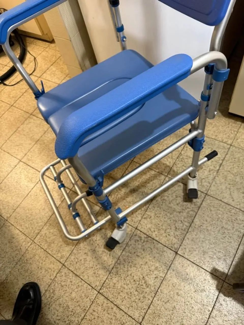 Cadeira Higiênica Para Banho E Sanitário D60 dellamed - Foto 3