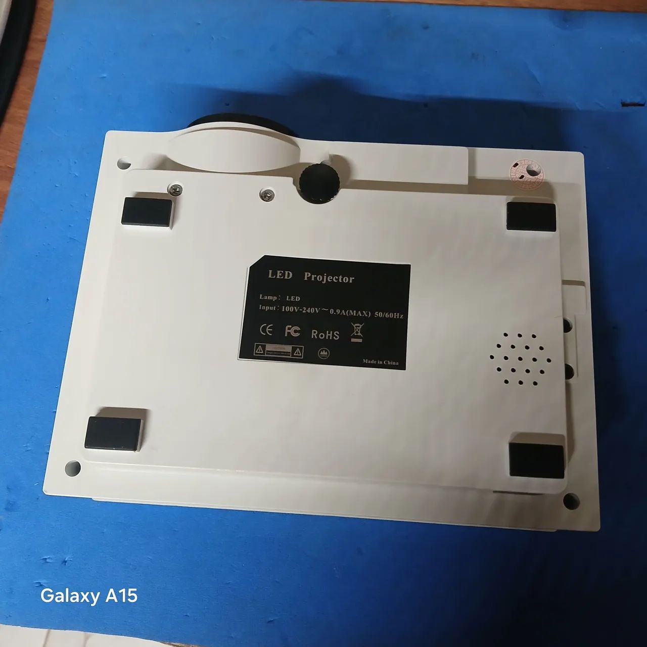 Projetor UNIC - Ótima Qualidade! - Foto 4