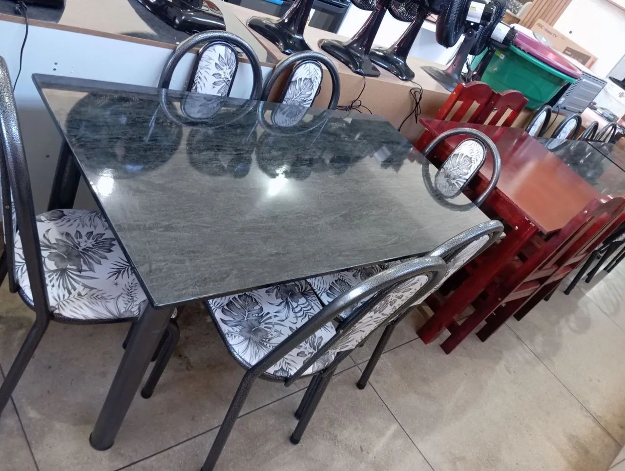 Mesa de Jantar com 6 Cadeiras 1.40 MT ,tubo grosso  - Foto 2