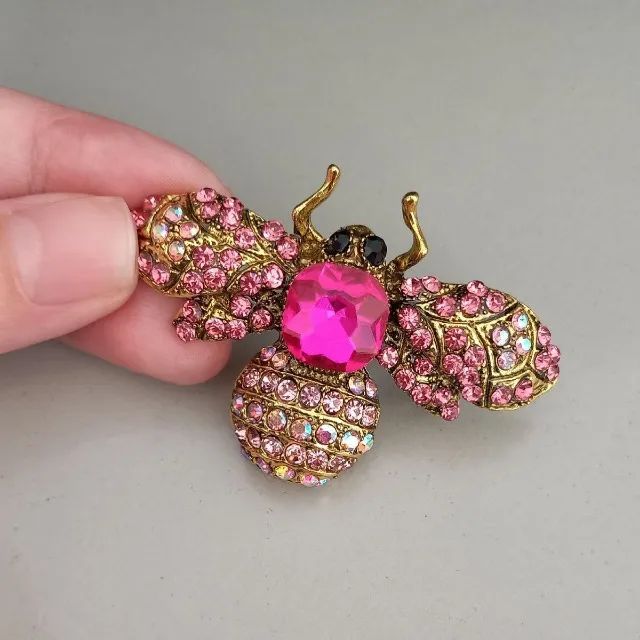 Broche de Abelha Pedra Pink (novo)
