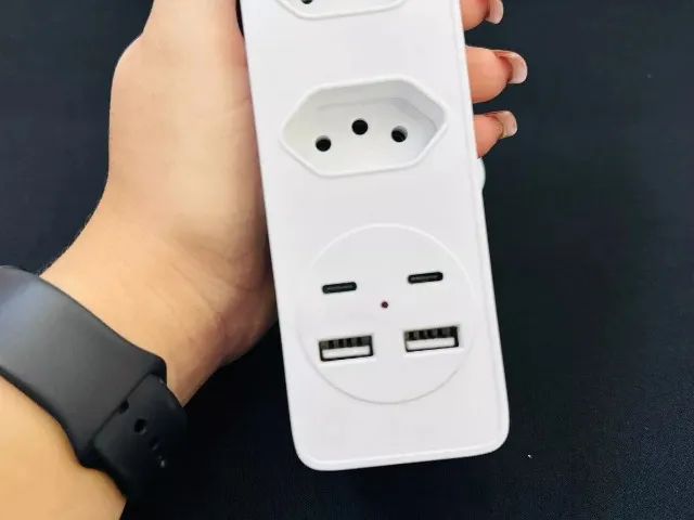 Knup 2M / 4 Outlet Extension Power Strip + 2 USB + 2 Type C White 2500W / 2.4A64310975878658122
