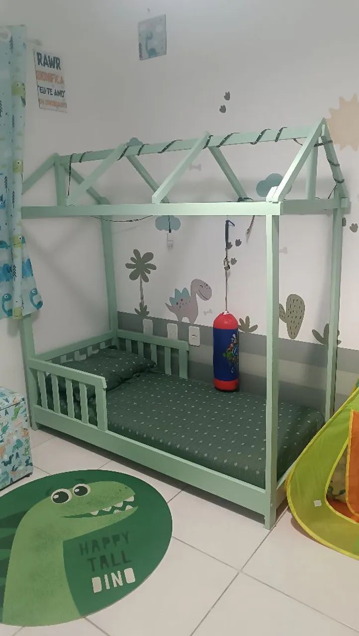 Cama montessoriana infantil 