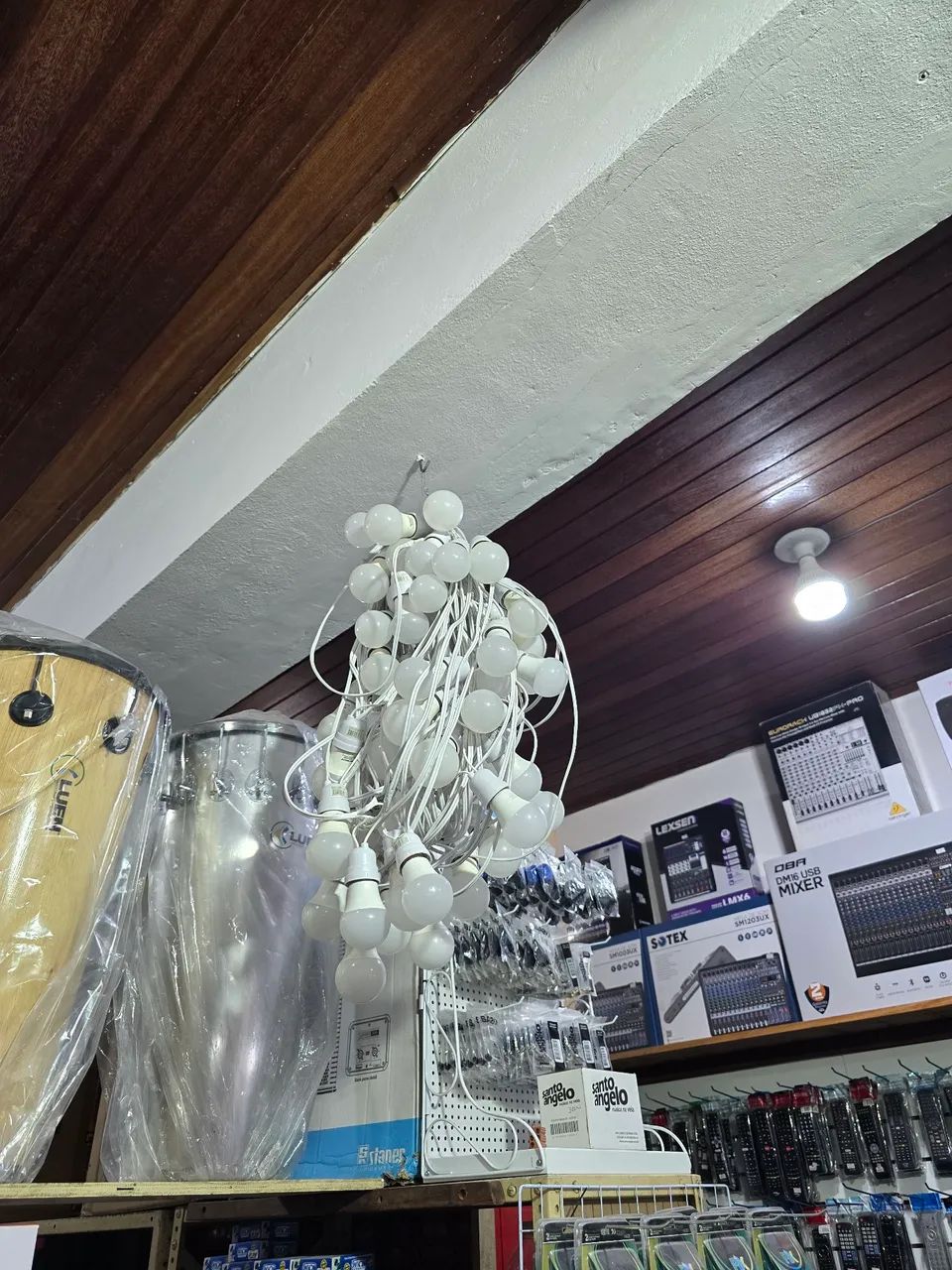 Gambiarra com lâmpada 40 mts