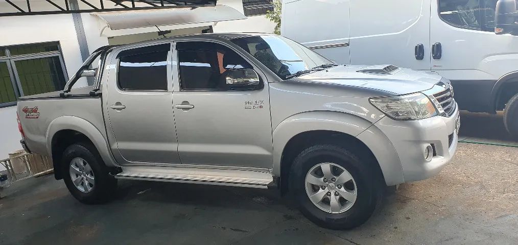 Toyota Hilux SRV 3.0 CE 2012  Automatico - Foto 3