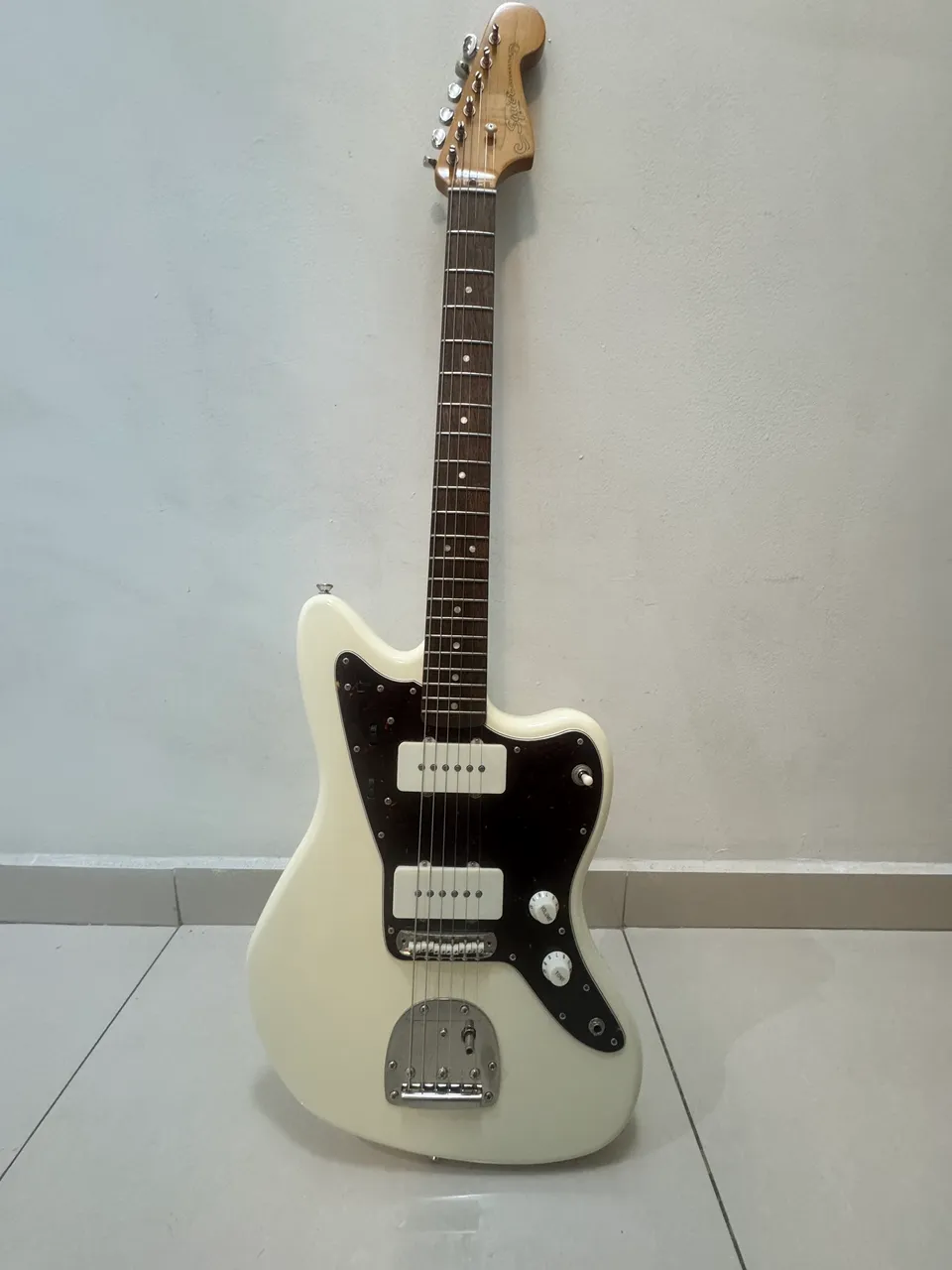 baixo squier vintage modified