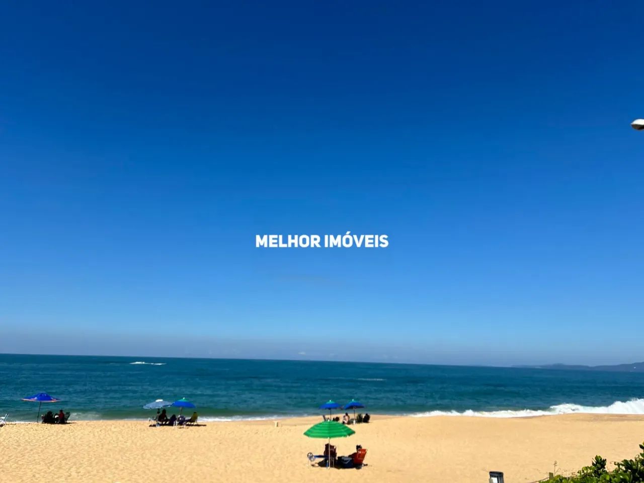 Terreno á venda na Praia do Estaleiro