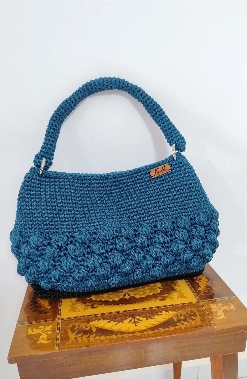 Bolsa de crochê moderno 