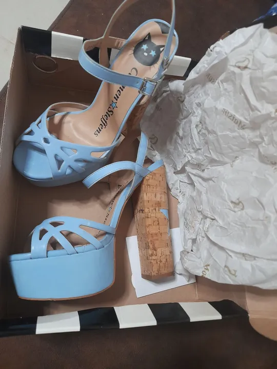 Sandália Carmen Steffens azul tam 37