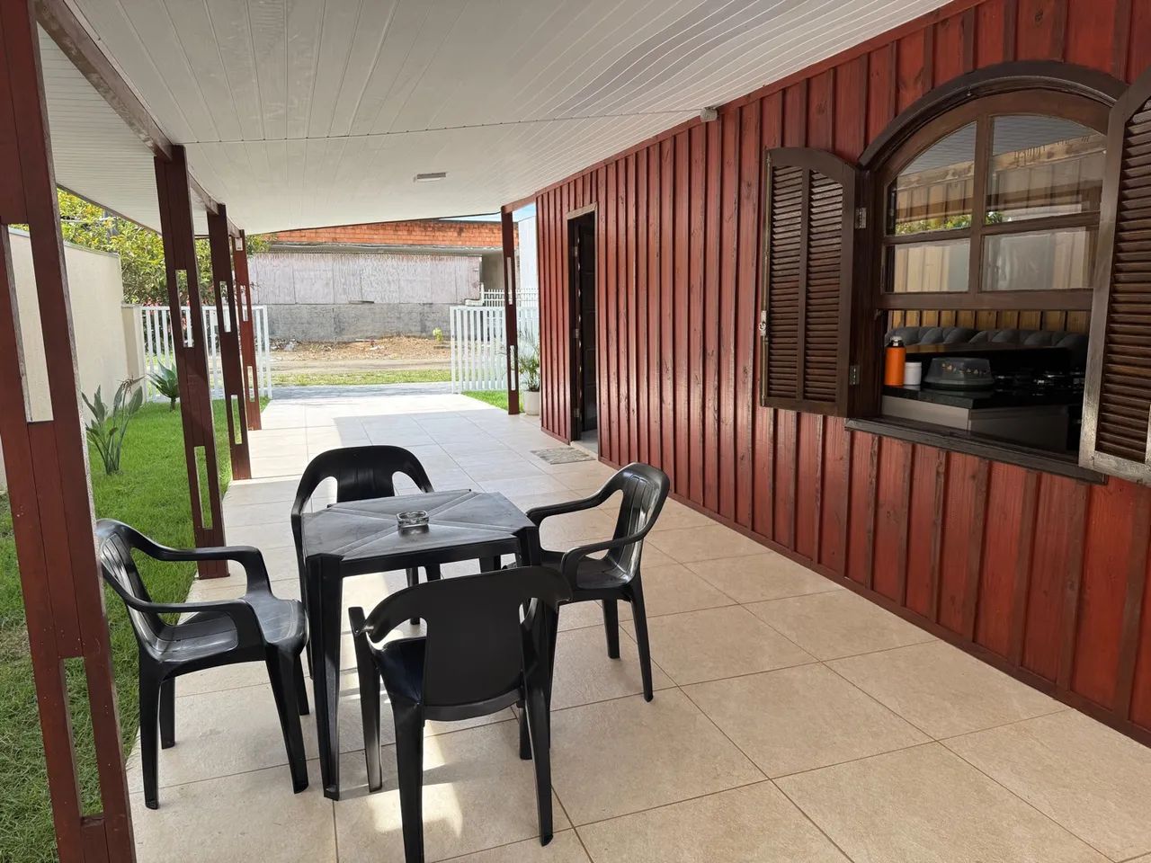 Linda casa com piscina Matinhos  - Foto 4